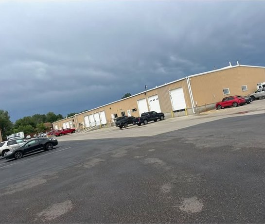 Commercial warehouse building exterior repaint